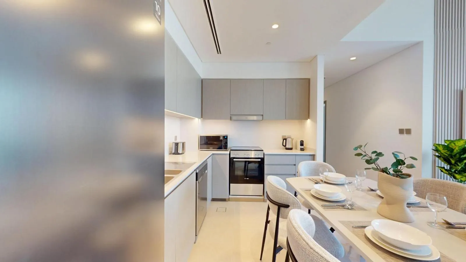 Grande Residence - Two Bed With Burj Khalifa View Dubai Apartment